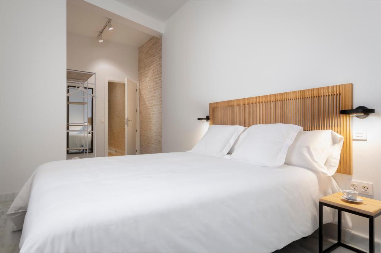 Magno Apartments San Gil - Shared Jacuzzi Sevilla Bagian luar foto