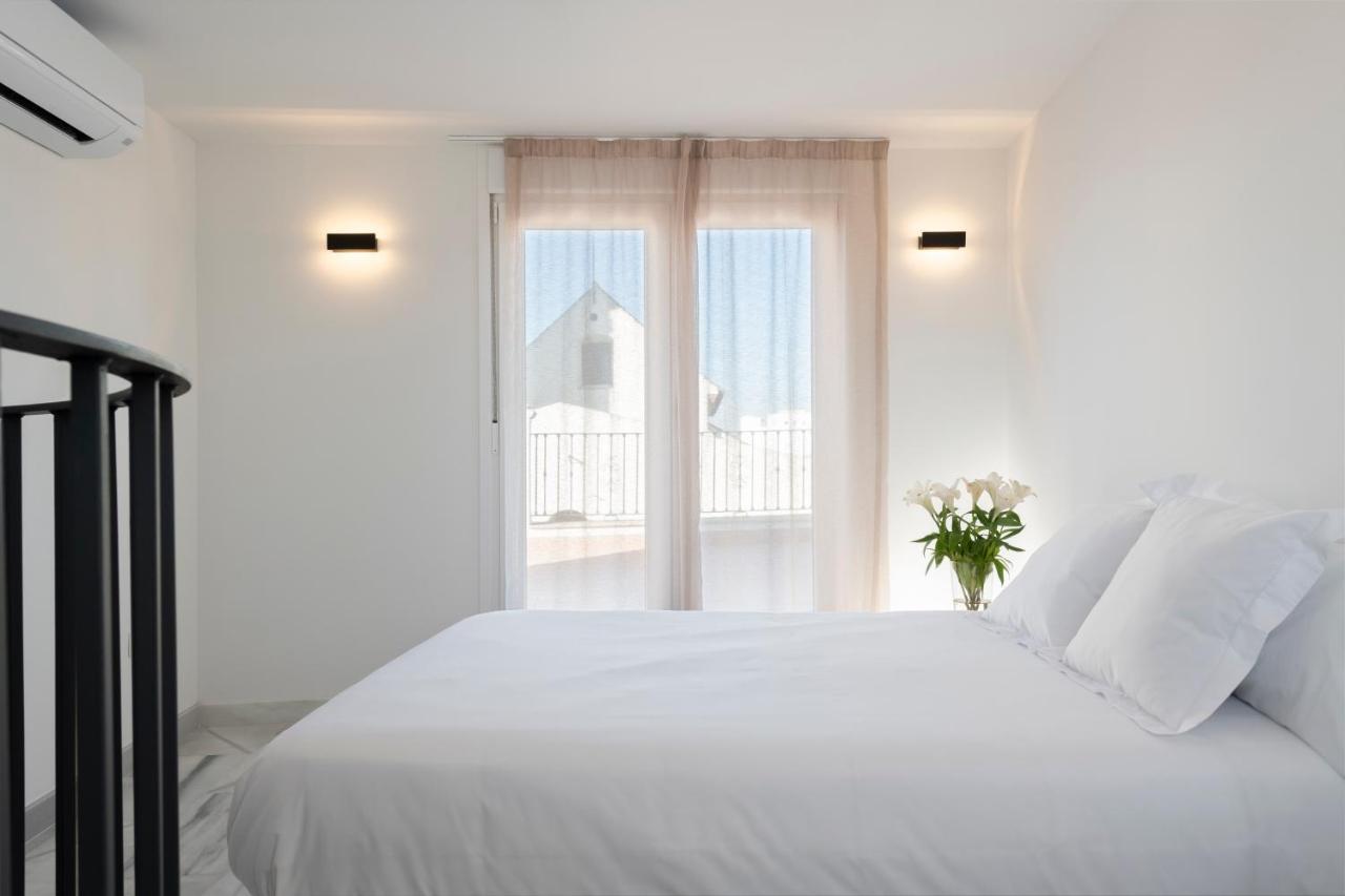 Magno Apartments San Gil - Shared Jacuzzi Sevilla Bagian luar foto