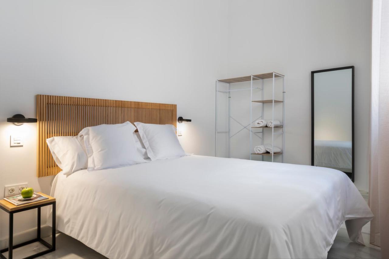 Magno Apartments San Gil - Shared Jacuzzi Sevilla Bagian luar foto