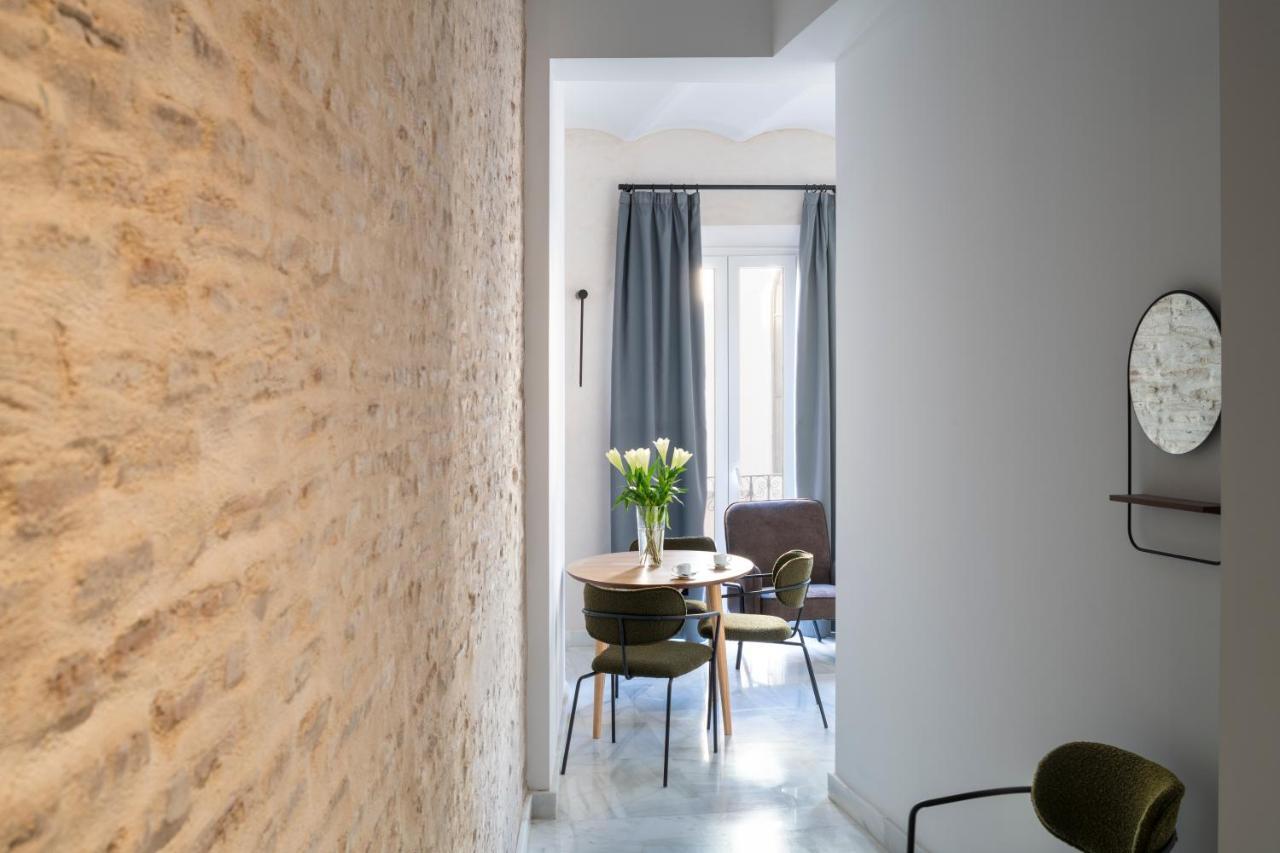 Magno Apartments San Gil - Shared Jacuzzi Sevilla Bagian luar foto
