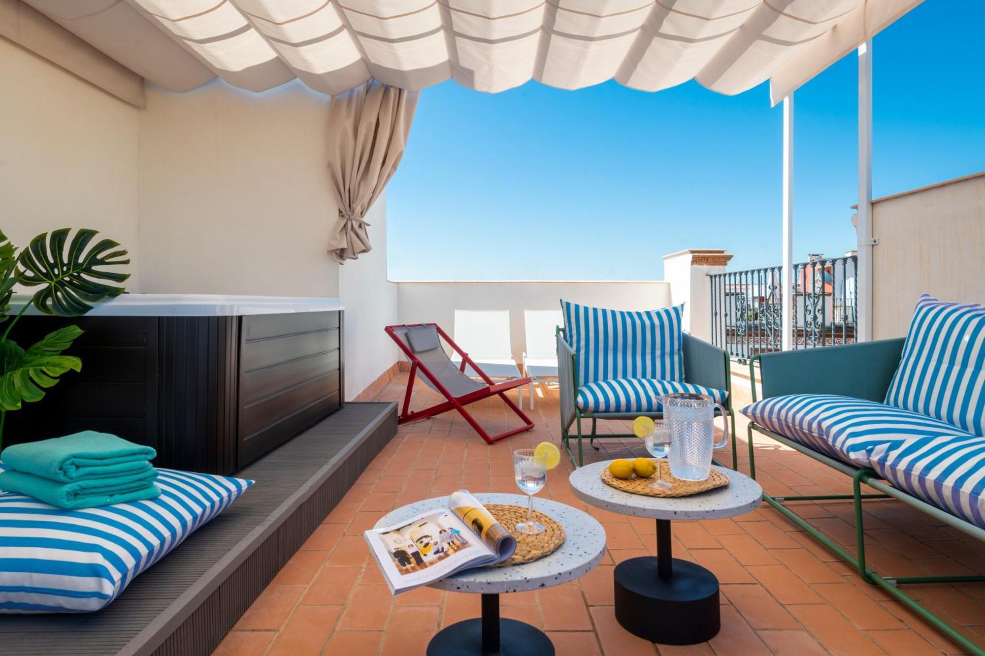 Magno Apartments San Gil - Shared Jacuzzi Sevilla Bagian luar foto