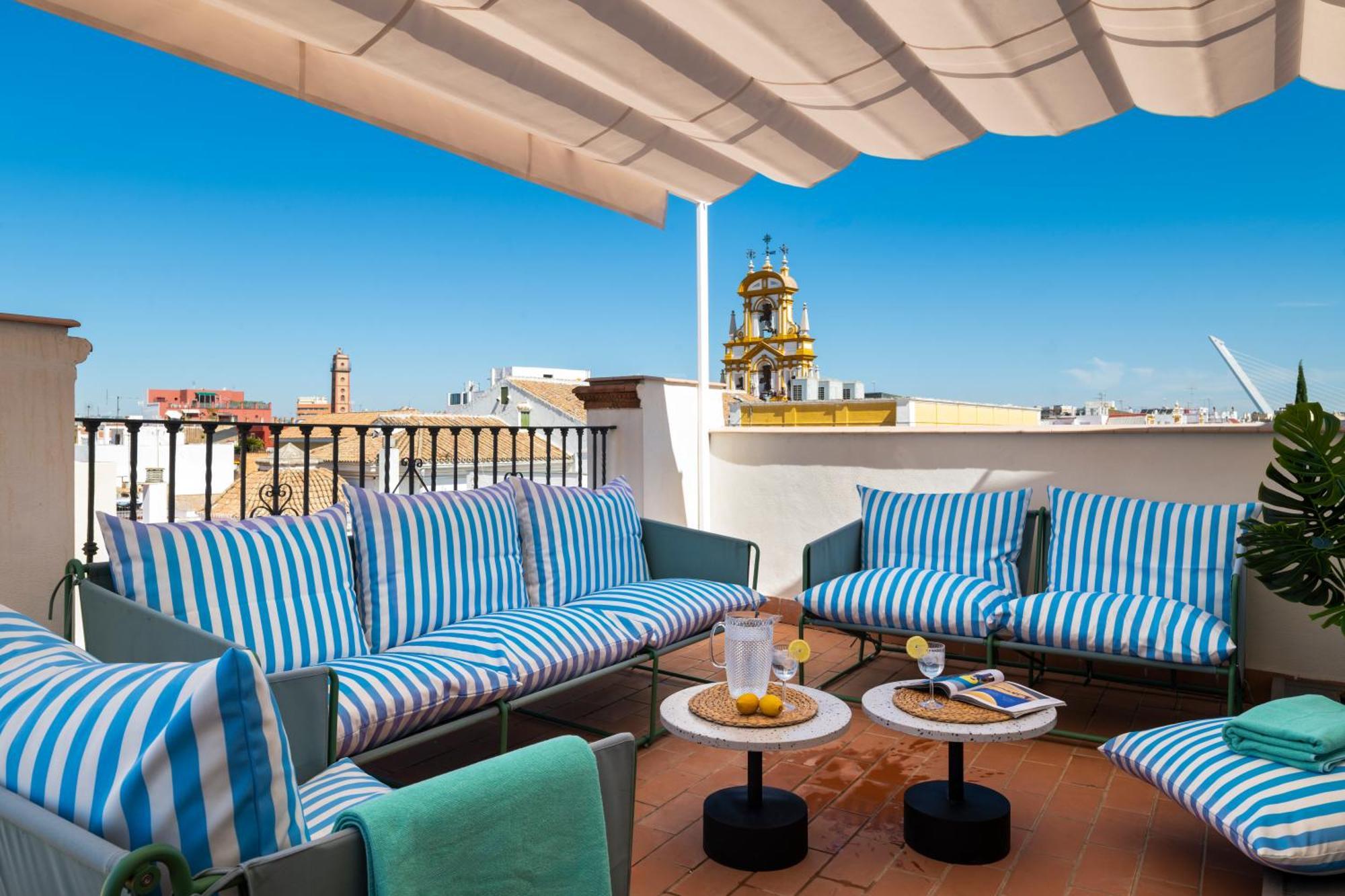 Magno Apartments San Gil - Shared Jacuzzi Sevilla Bagian luar foto