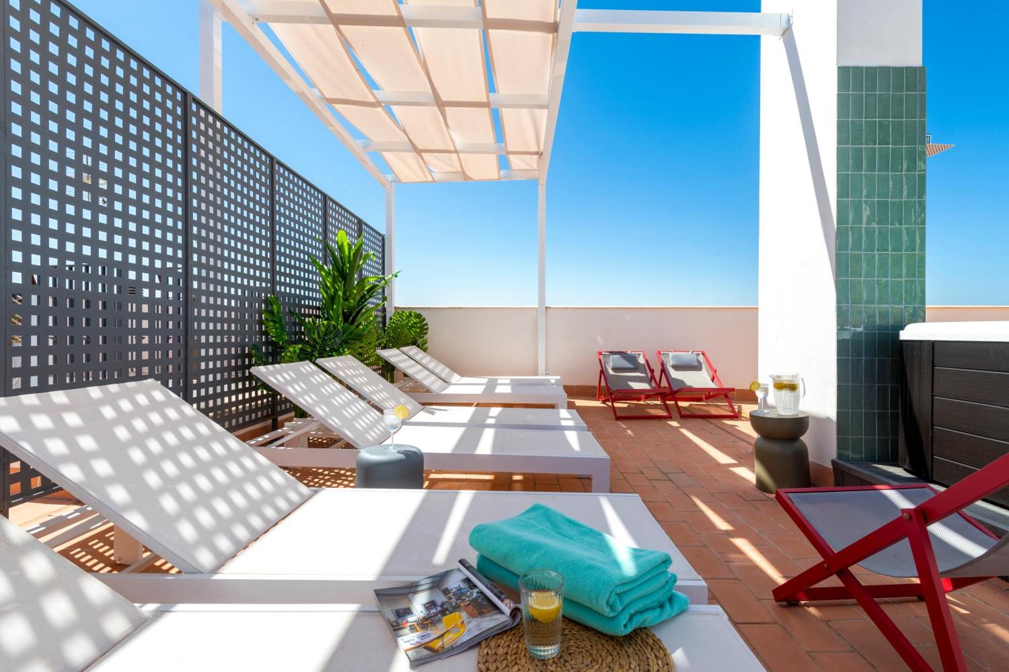 Magno Apartments San Gil - Shared Jacuzzi Sevilla Bagian luar foto